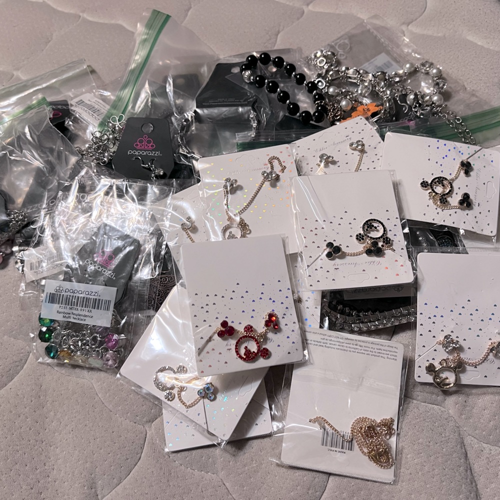 Huge lot of Paparazzi and Chloe Accessory jewelry - 43 pieces